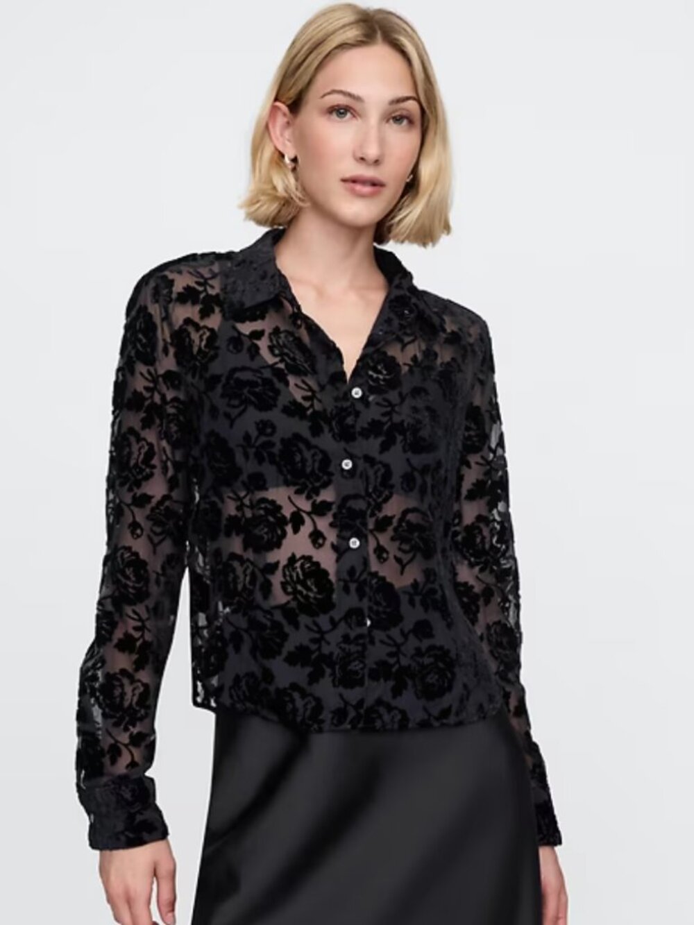 GAP Recycled Velvet Crop Button-Up Shirt, Size Small, Black